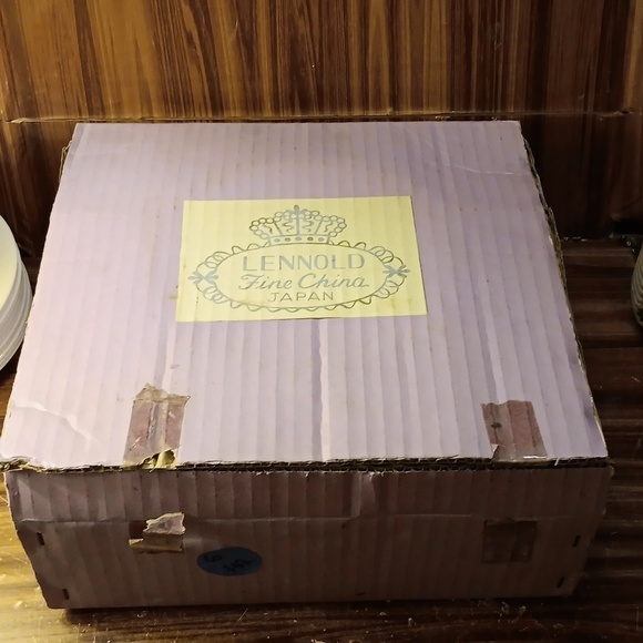 Lennard Fine China Enchanted Rose 5 piece place setting - Picture 2 of 5